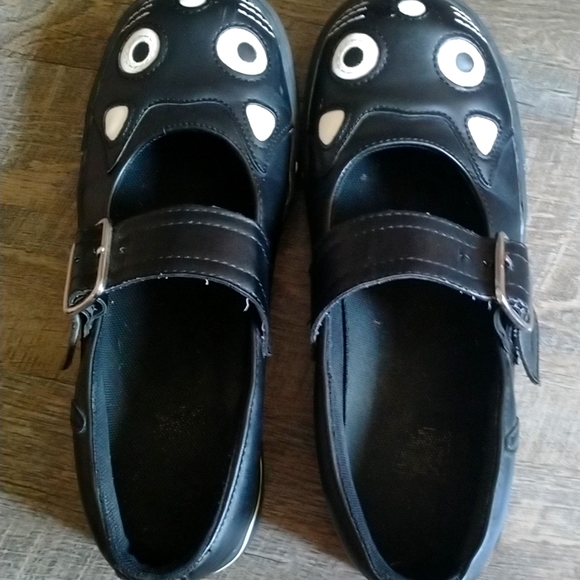 TUK Kitty Flats - Picture 6 of 8